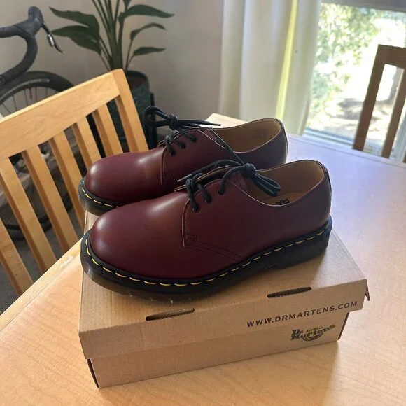 Dr. Martens Martens 1461 Smooth Leather Oxford Shoes Cherry Red Size 39 1461 Smooth Leather Oxford Shoes in Cherry Red | Dr. Martens main image 4